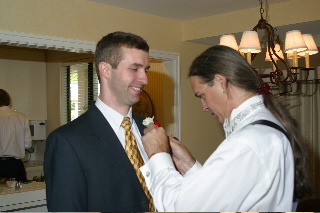 Putting on the boutonni�re